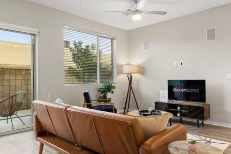 Paradise Cozysuites With Pool And Jacuzzi 11 凤凰城 外观 照片