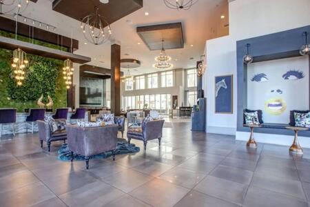 Paradise Cozysuites With Pool And Jacuzzi 11 凤凰城 外观 照片