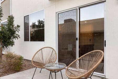 Paradise Cozysuites With Pool And Jacuzzi 11 凤凰城 外观 照片
